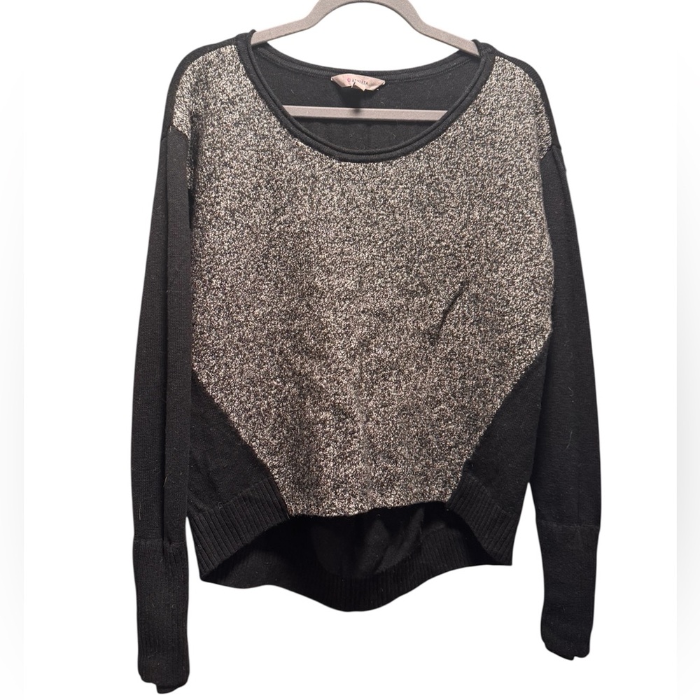 Athleta Black and Gray Crew Neck Sweater